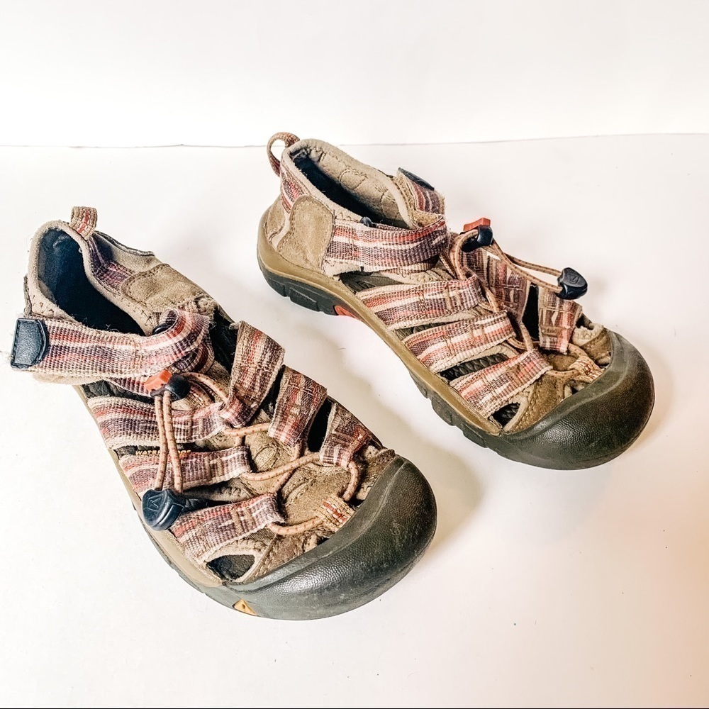 KEEN Newport H2 Sandal Waterproof Brown SZ 2